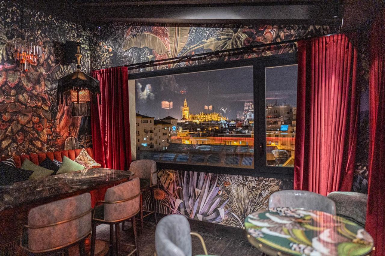 Hotel Lobby เซบีญา ภายนอก รูปภาพ Restaurant "La Cueva de San Telmo"