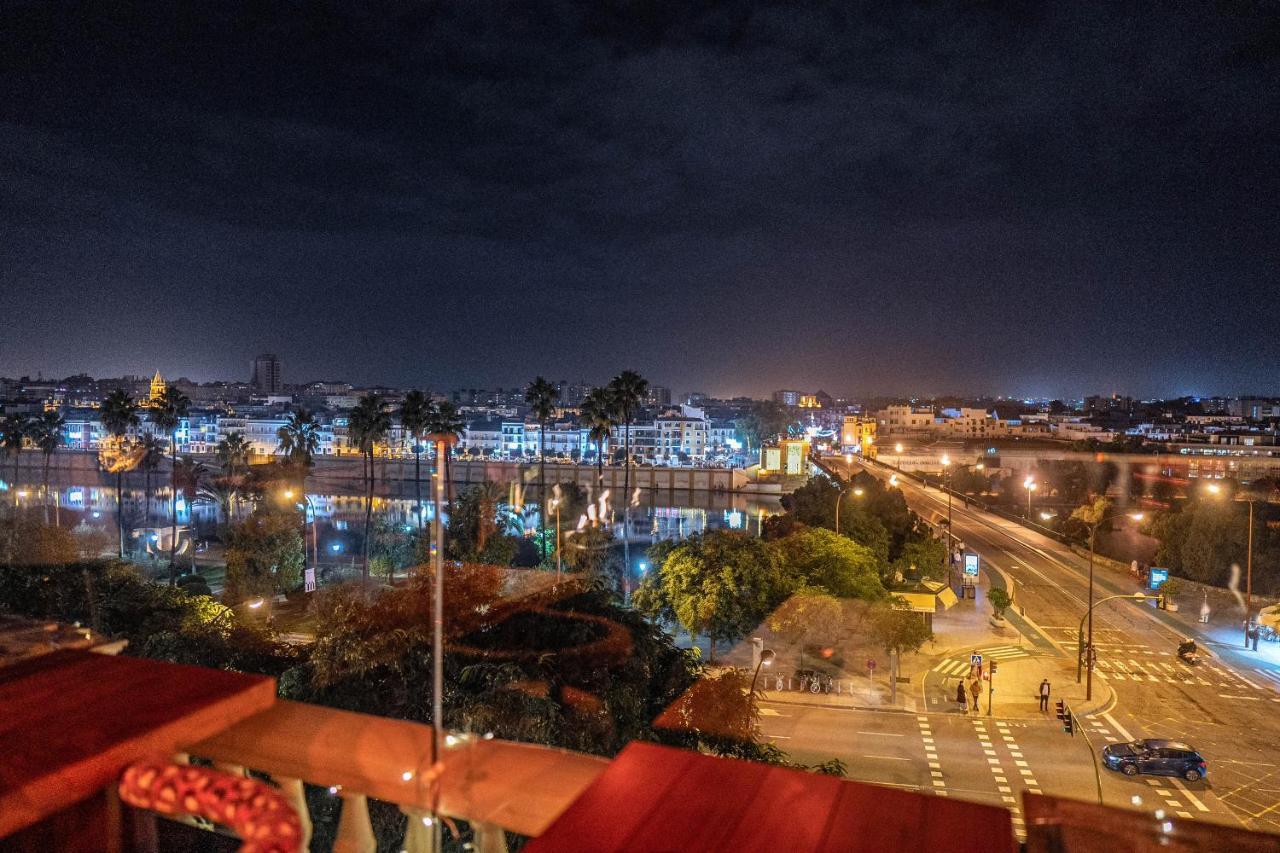 Hotel Lobby เซบีญา ภายนอก รูปภาพ Rabat at night