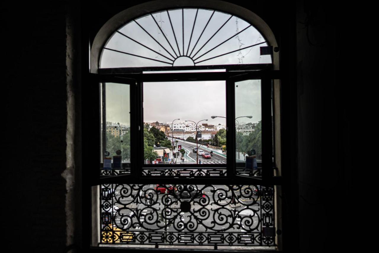 Hotel Lobby เซบีญา ภายนอก รูปภาพ View from the window of the palace