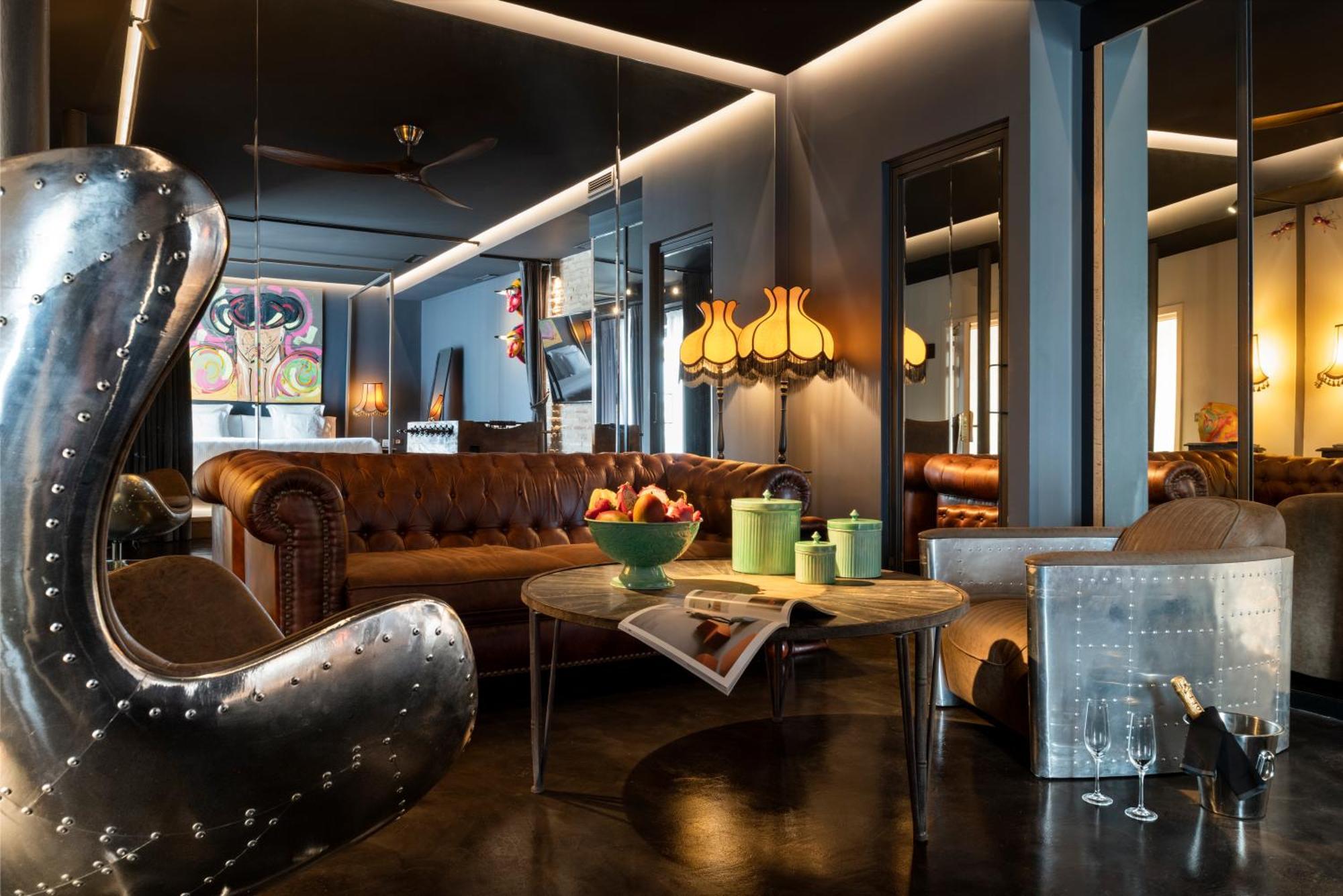 Hotel Lobby เซบีญา ภายนอก รูปภาพ The interior of the hotel